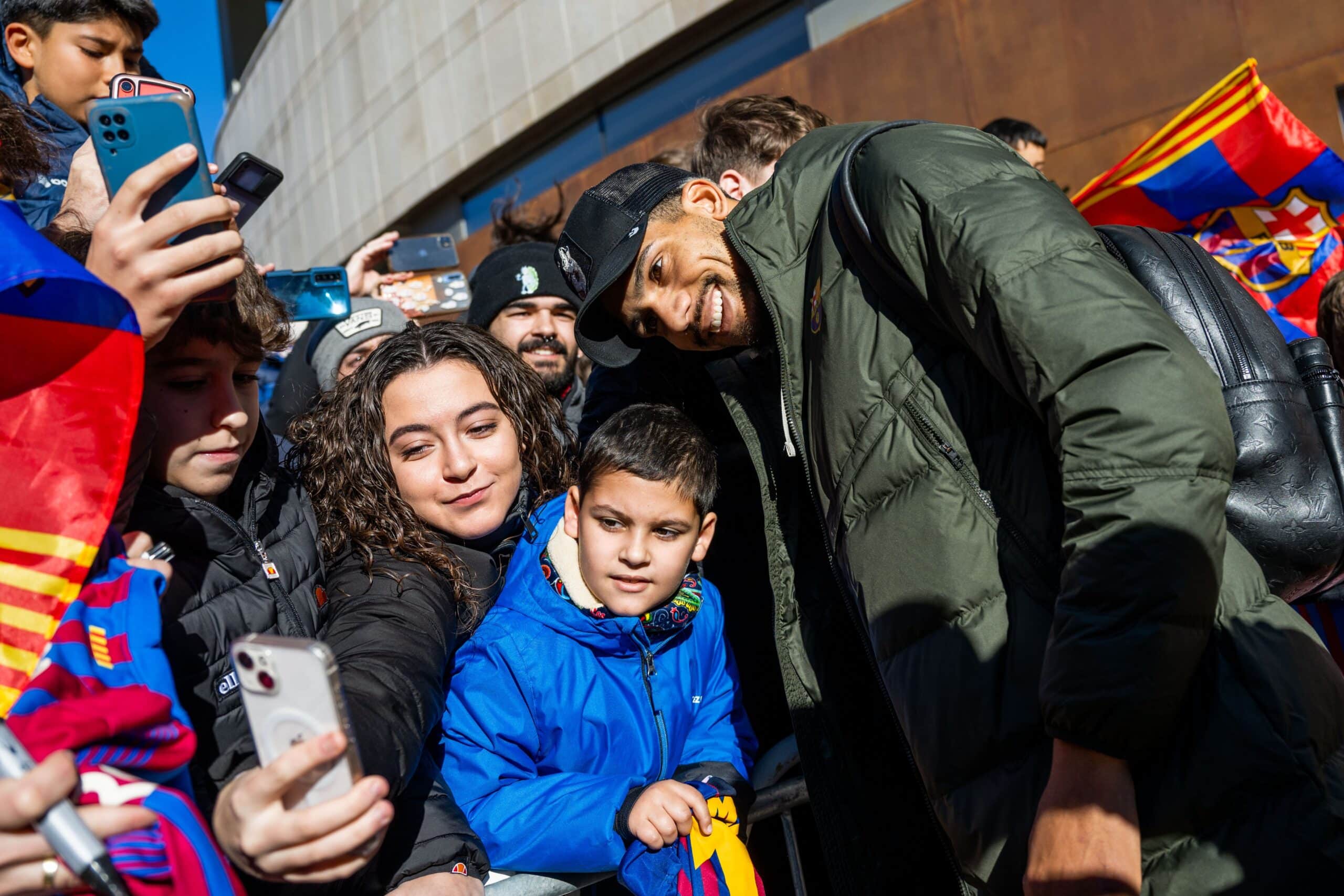 Ultimate Guide: How to Meet Your Favorite FC Barcelona Players – A Step-by-Step Fan Strategy
