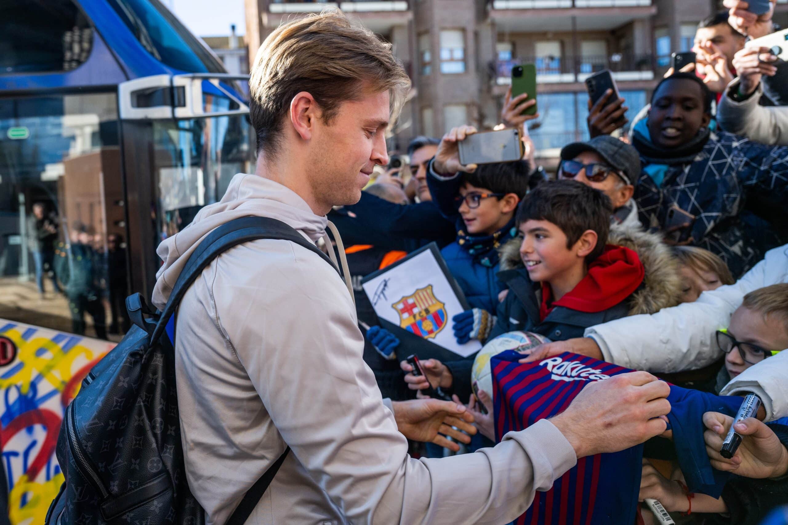 Ultimate Guide: How to Meet Your Favorite FC Barcelona Players – A Step-by-Step Fan Strategy