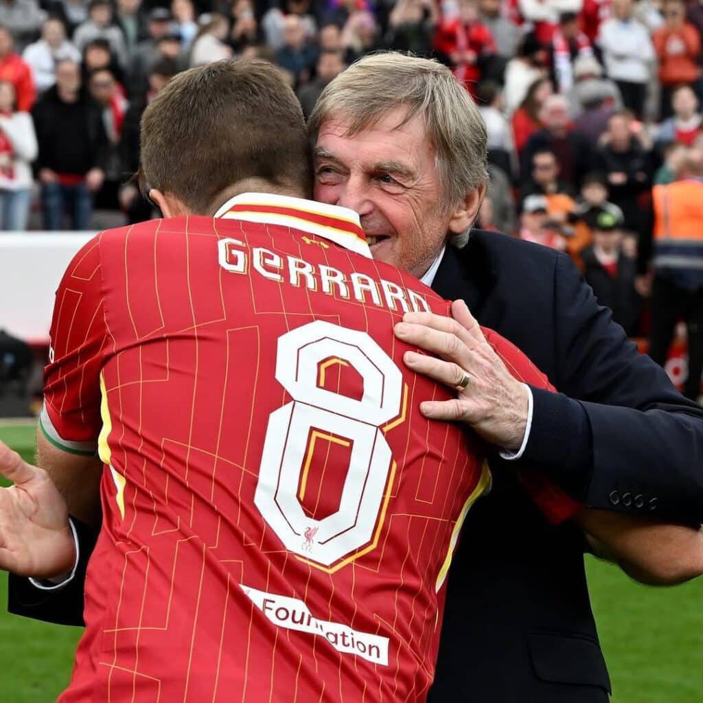 Steven Gerrard - Meet Liverpool Legends